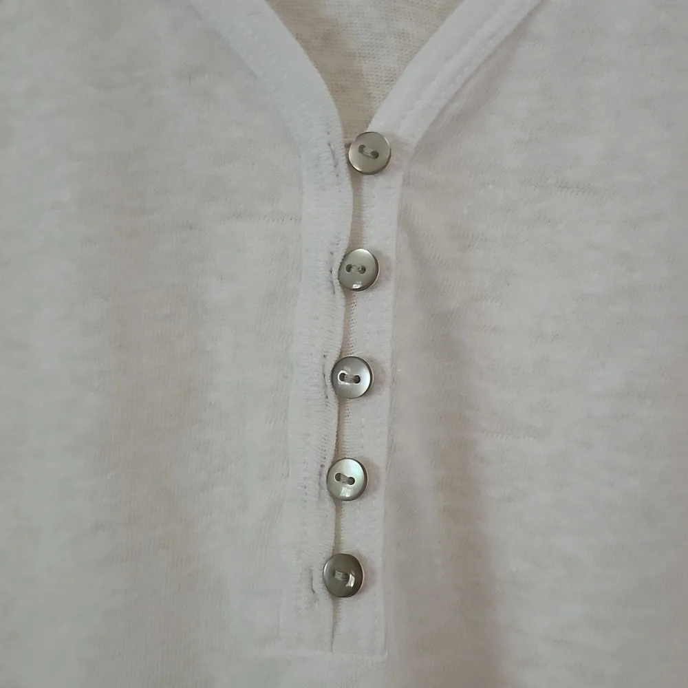 October Sale. Buy 1 Get 1 Free..Old Navy Ladies White shorts sleeved top NWT - Picture 3 of 6
